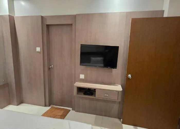 Goroomgo Hotel Home Town Puri Near Golden Beach And Temple - Fully Air Conditioned With Lift And Parking Facilities