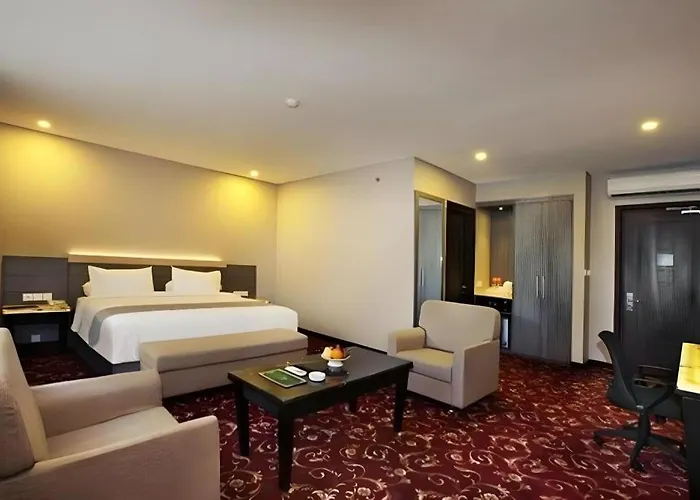 Pyramid Suites Hotel