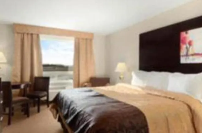 Super 8 By Wyndham Innisfail