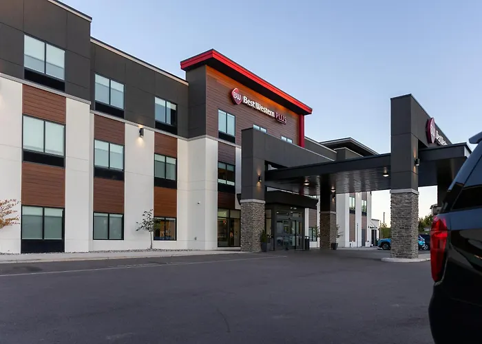 Best Western Plus Marquette Hotel & Suites