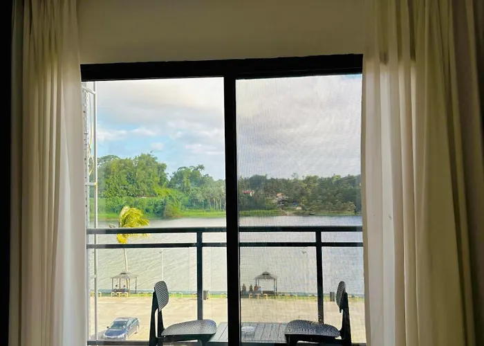 Nausori Plaza Hotel