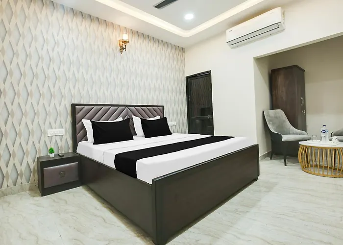 Hotel O Royal A