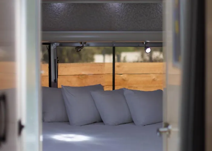 Stargazing From Airstream Landing In East Zion