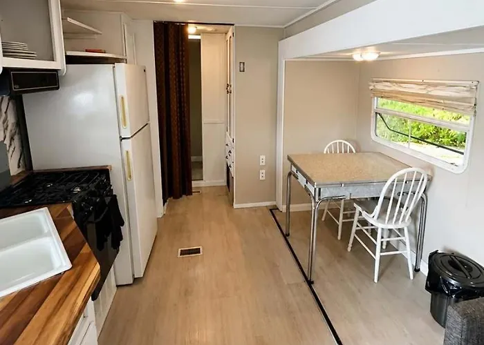 Lakefront Rv Cottage In Parry Sound #1