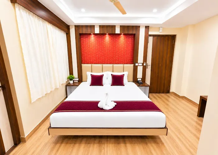 Hotel New Signature Inn New Digha হোটেল নিউ সিগনেচার ইন নিউ দিঘা Near Sea Beach And Lake View Room - All-Room-Attached-Balcony-And-Fully-Air-Conditioned-Hotel With- Lift- Wi-Fi-Restaurant-Parking-Facility- Best Hotel In Digha