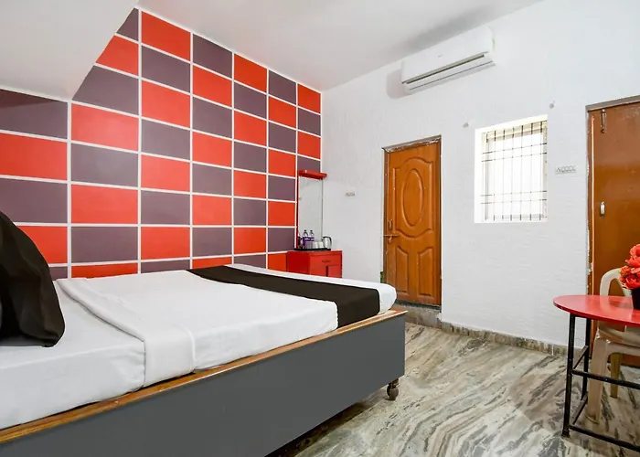 Hotel Gouri Inn