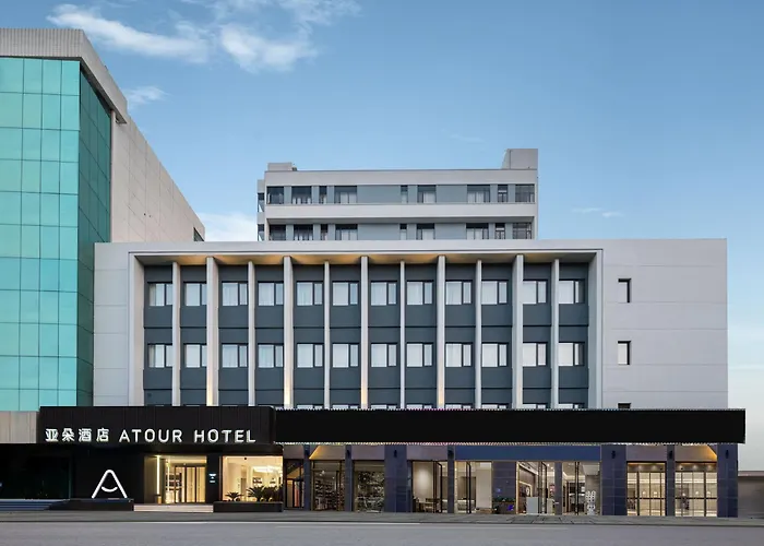 Atour Hotel Foshan Zumiao Lingnan World