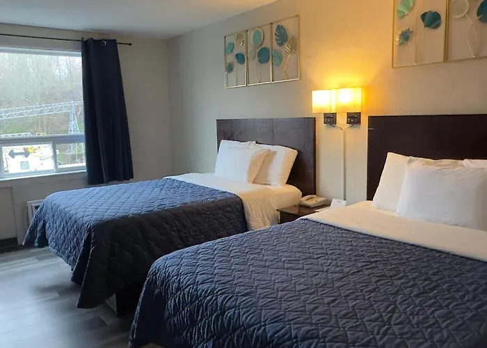 Town Centre Inn - Parry Sound