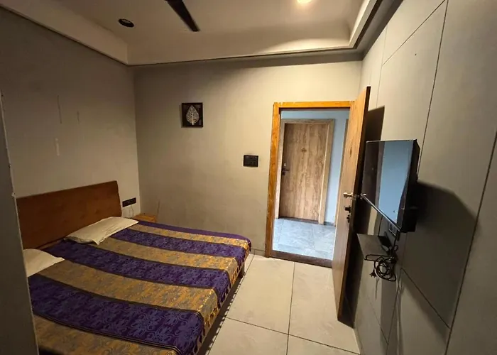 Shree Hariraj Guest House
