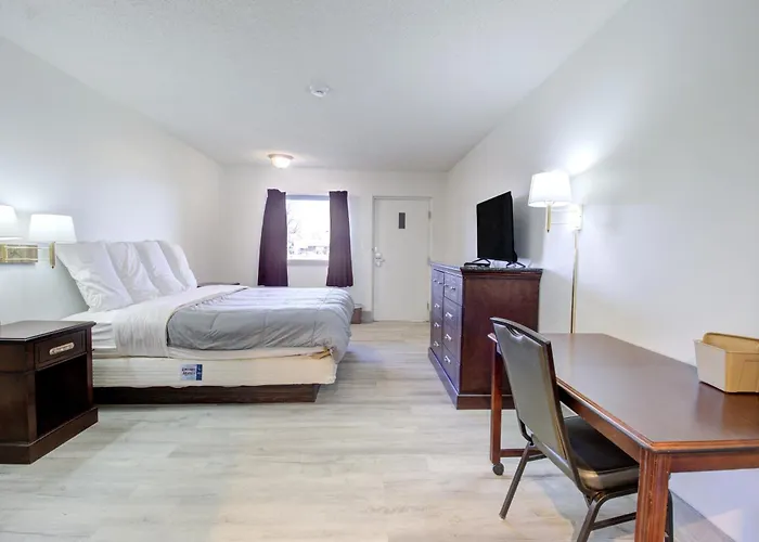 Oyo Malden Airport Inn