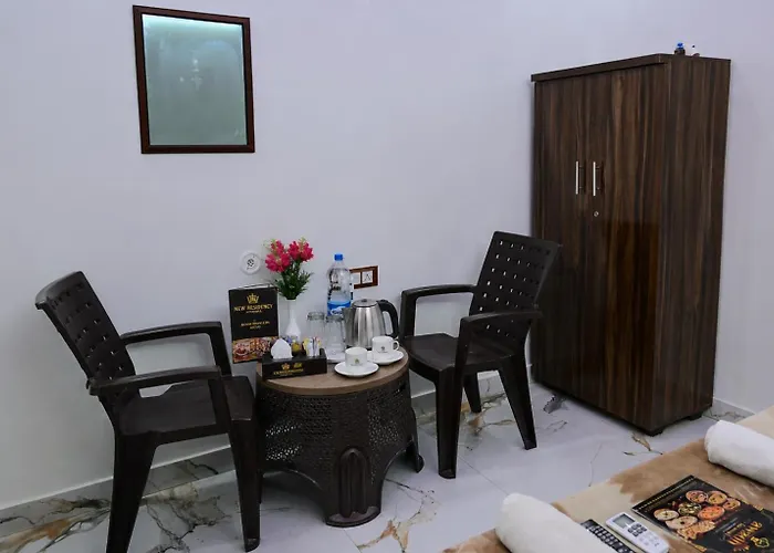 Hotel New Residency Near Ram Mandir