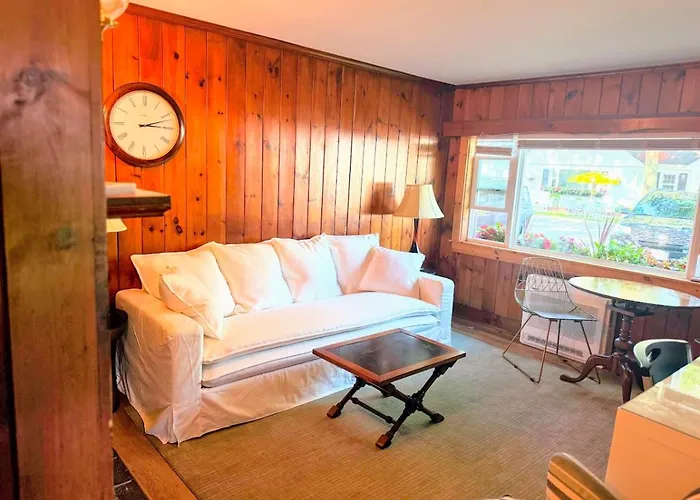 Cape Cod Motor Inn