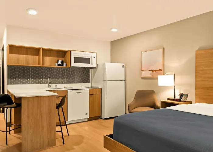 Livaway Suites Portland- Scarborough