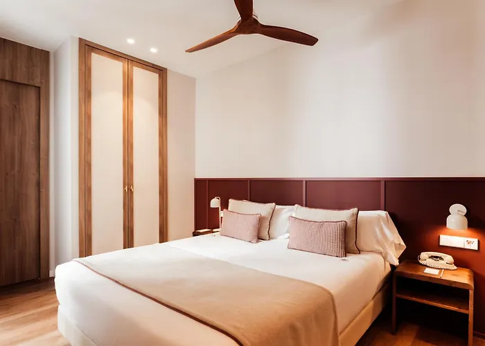 Hotel Well And Come Malaga