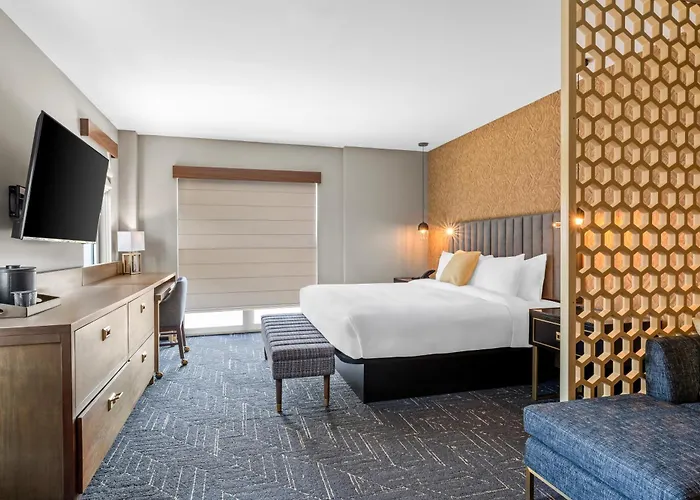 Beacon Suites Hotel