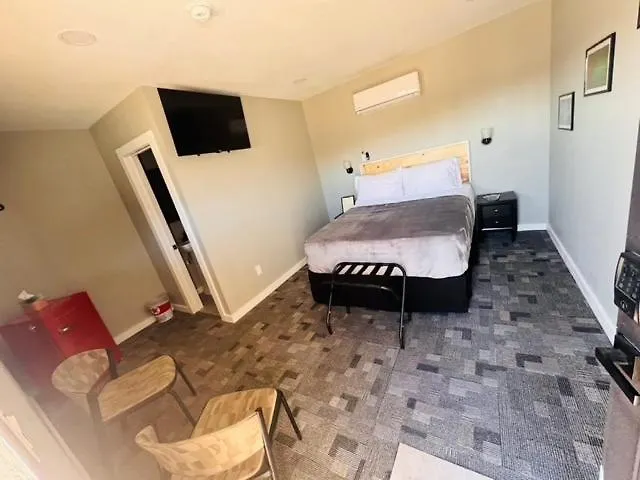 Skyliner Motel