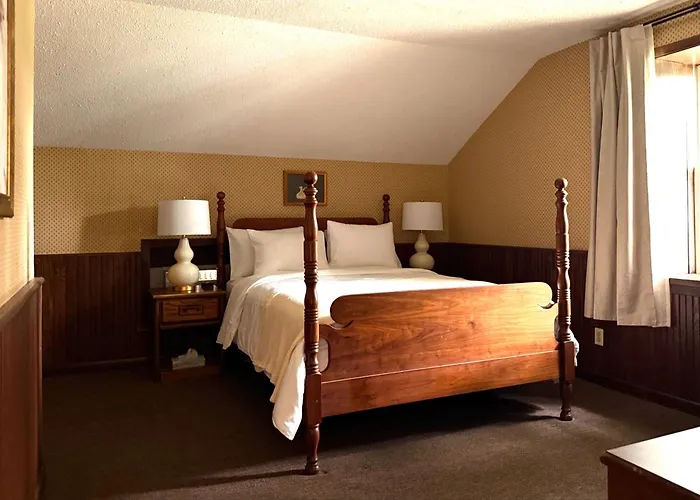 The Trail Inn - Amana, Ia - Main Amana Colony