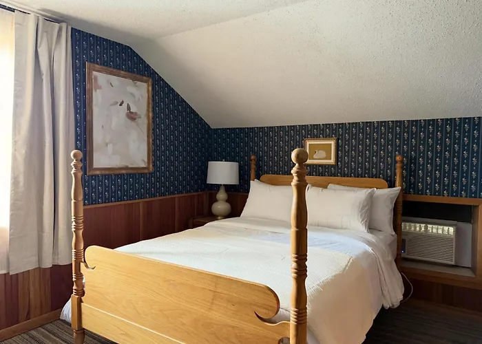 The Trail Inn - Amana, Ia - Main Amana Colony