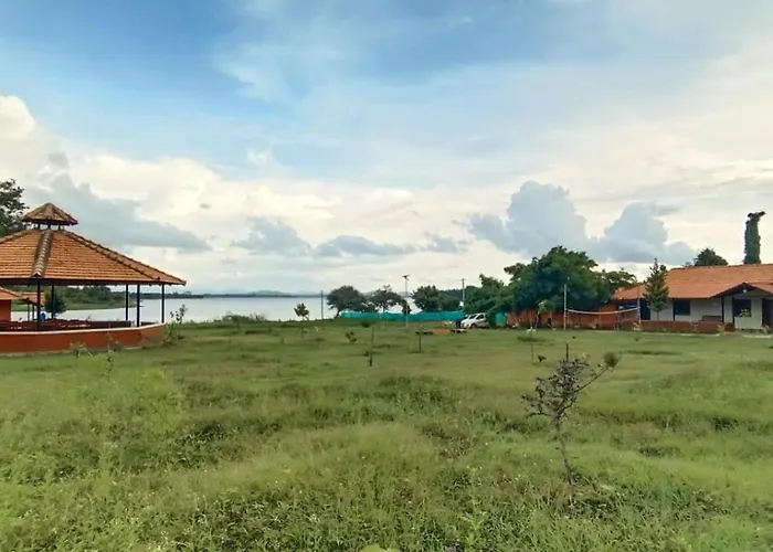 Trogon Resort