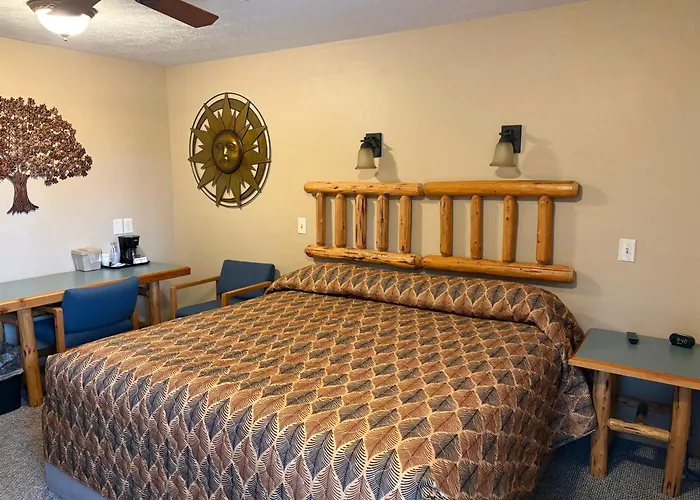 Glacier Highland Motel