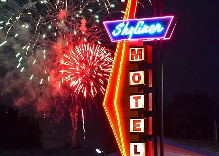 Skyliner Motel