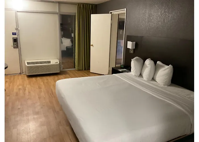 Studio 6 Extended Stay - Columbus, Ga -Downtown