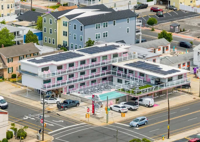 Pink Champagne Boutique Motel