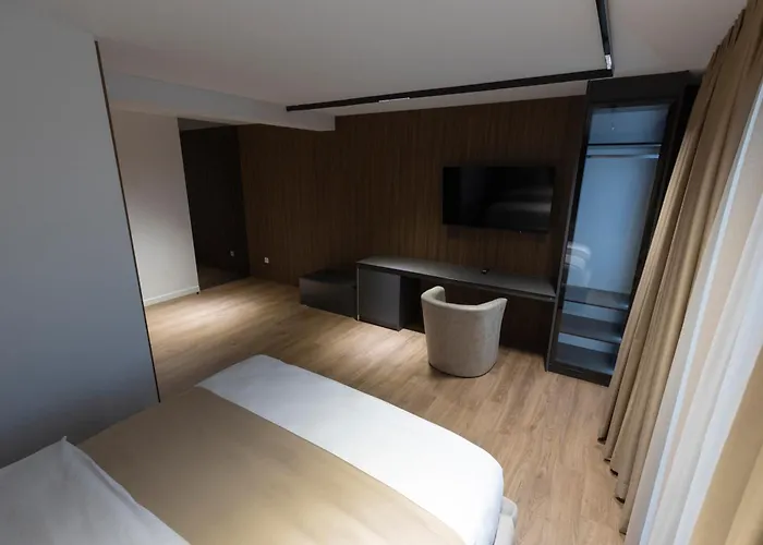 Velura Hotel