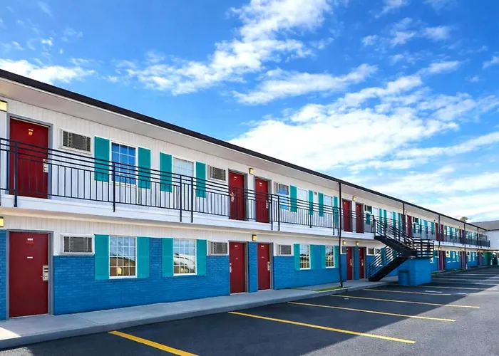 Briarwood Motel Near Valdosta University I 75