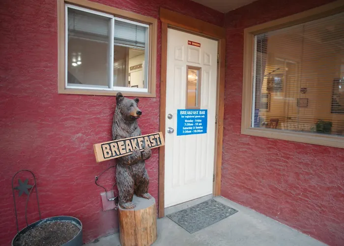 Easystay Inn & Suites Fernie