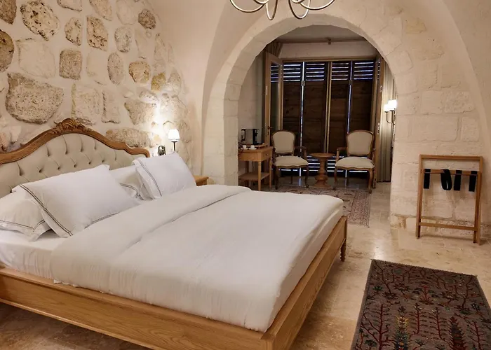 Shamas Hotel