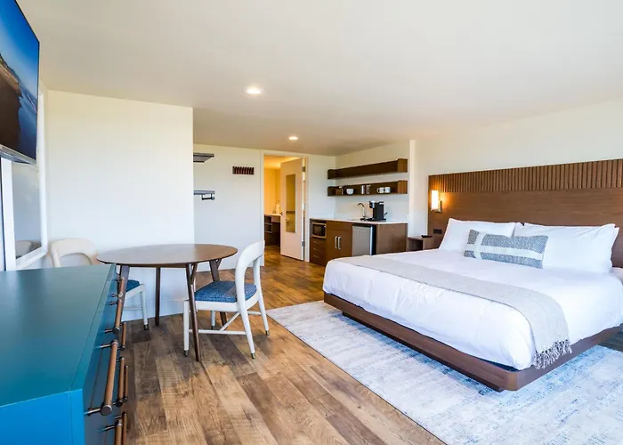 Manzanita Oceanfront Inn