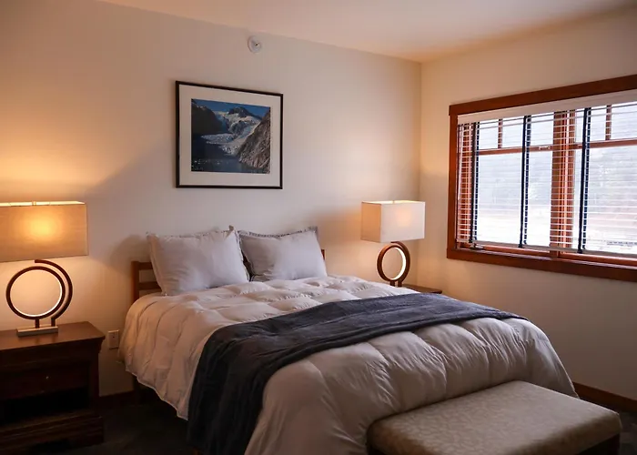 Inn At Whittier