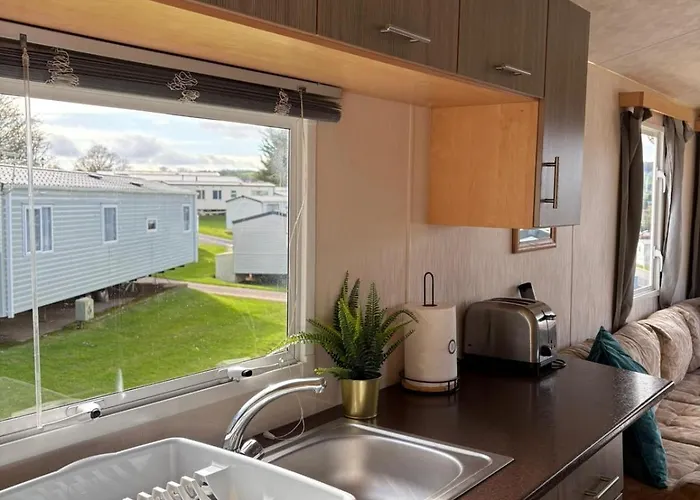 Static Home Sleeps 6