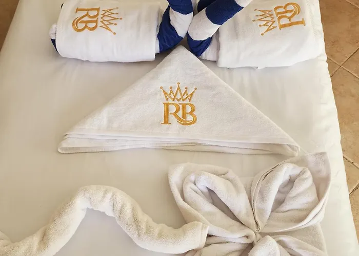 Royal Beach - Ras Suder