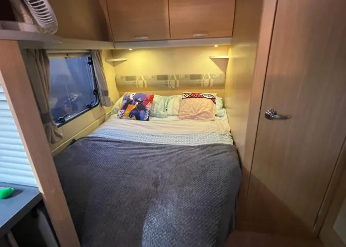Modern Studio Caravan In Otautahi