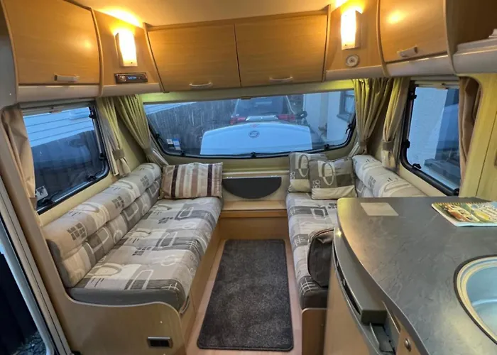 Modern Studio Caravan In Otautahi