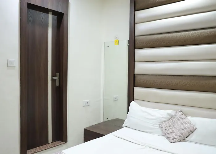 Luxury Rooms By Hotel Hari Palace