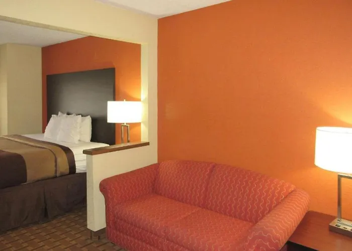 Saint Joseph Inn & Suites