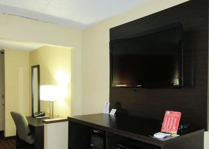 Saint Joseph Inn & Suites
