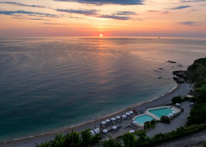 Camping Village Ripari Di Giobbe