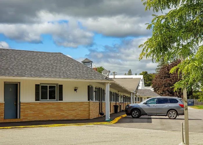 Farmington Motel