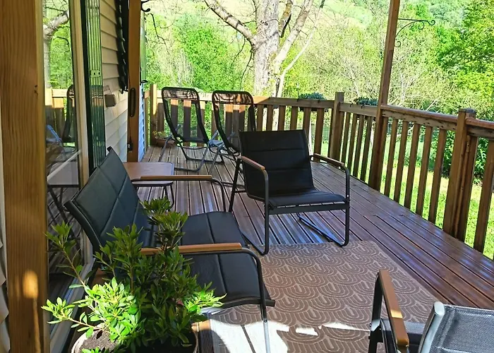 Chalet Paisible Avec Vue Sur La Riviere