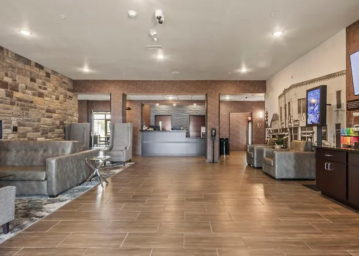 Cobblestone Hotel & Suites - Bay Minette