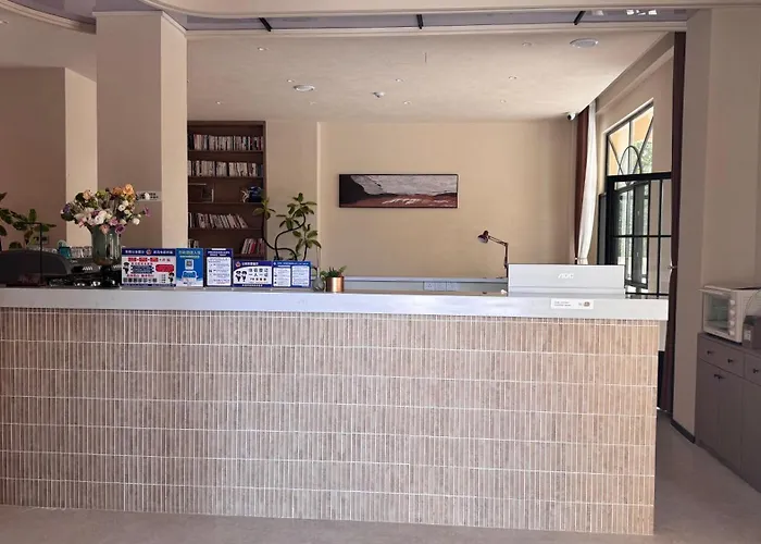 Dunhuang Muzhou Oasis Hotel