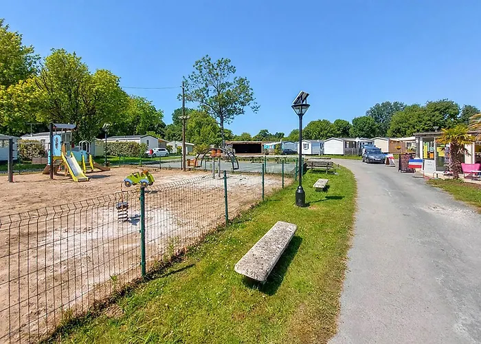 Charmant Mobil-Home Piscine