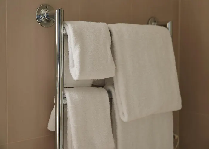 Wood Hall Hotel & Spa