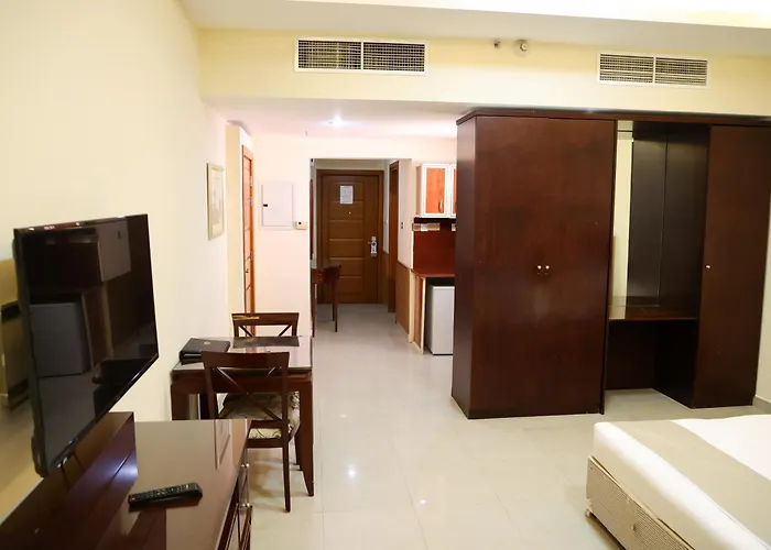 Clifton International Hotel