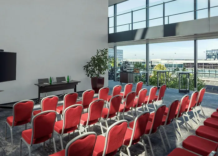 Courtyard By Marriott Prague Airport