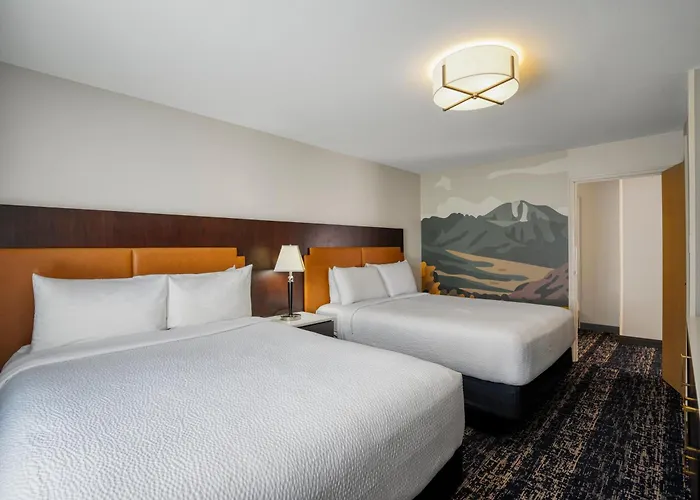 Gray Wolf Inn & Suites